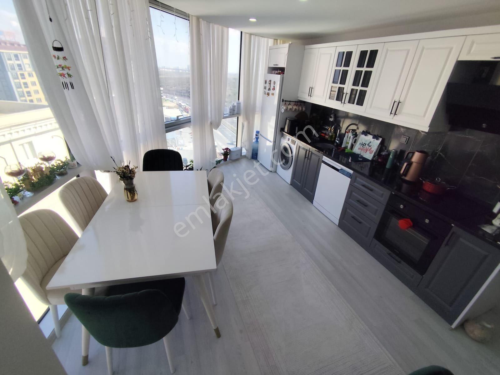 Habiblerde 2+1 80 M² 1yıllık Site İçi 10.kat Daire