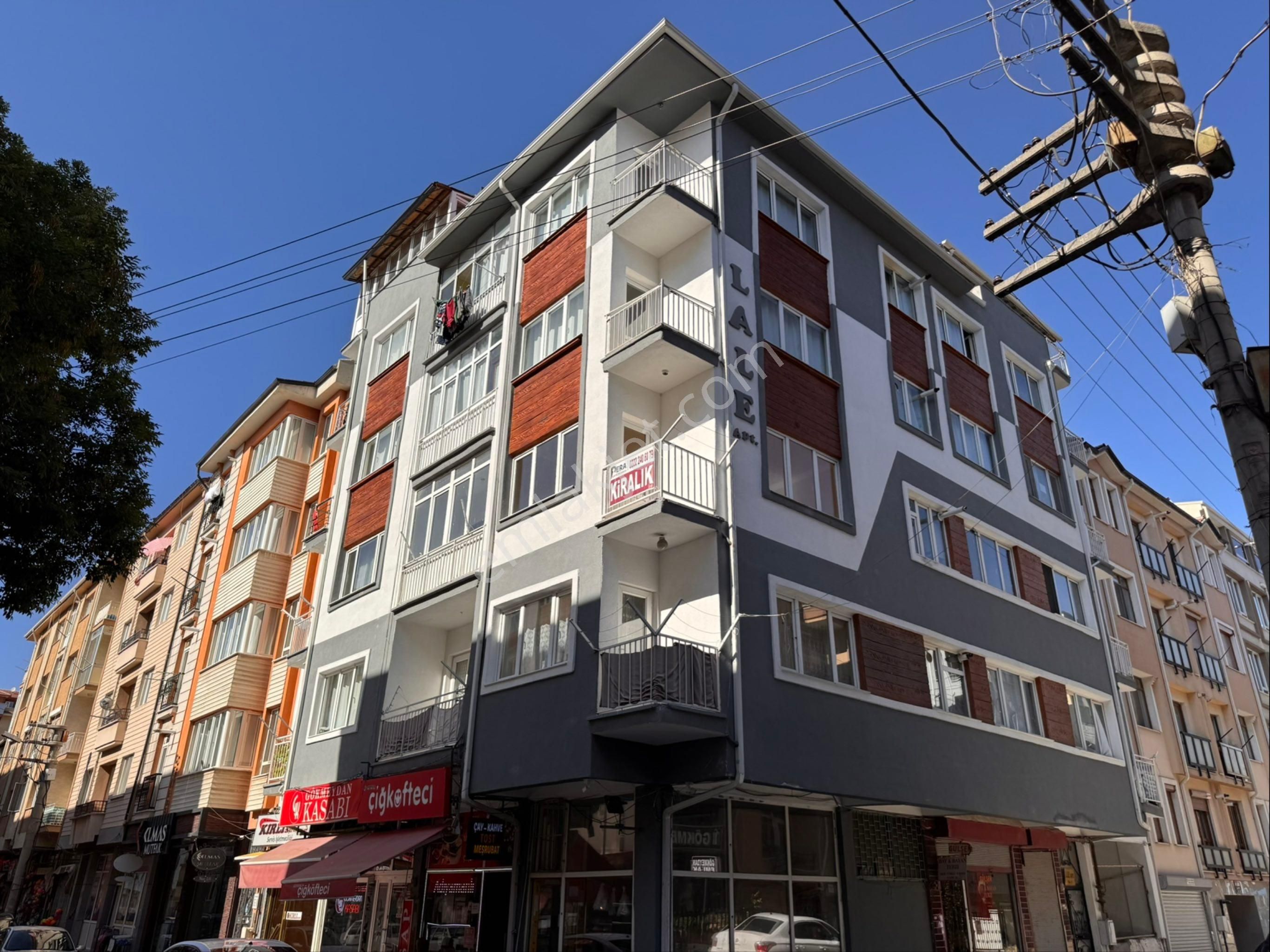 Pera'dan Gökmeydan Mah Faruk Şükrü Cad Satılık Ara Kat 2+1 Daire