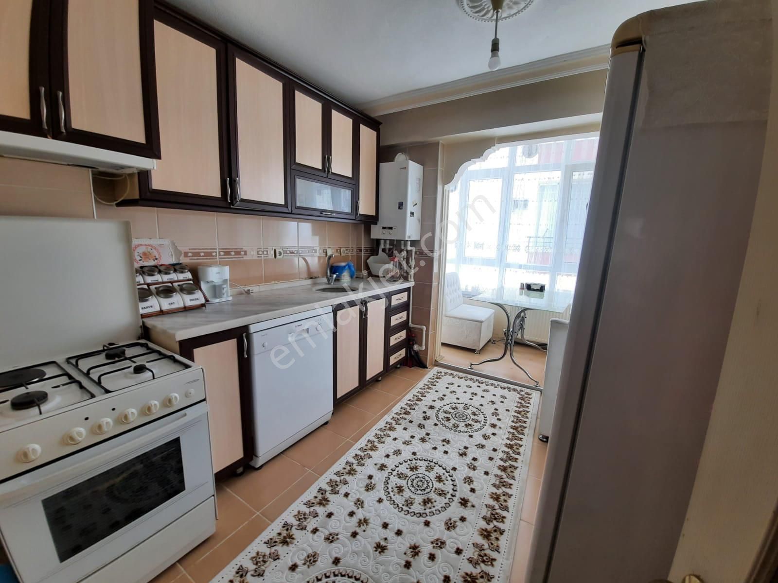 Çorum Pehlivan Emlaktan Devane Tokide Satılık 3+1 Temiz Bakımlı Daire