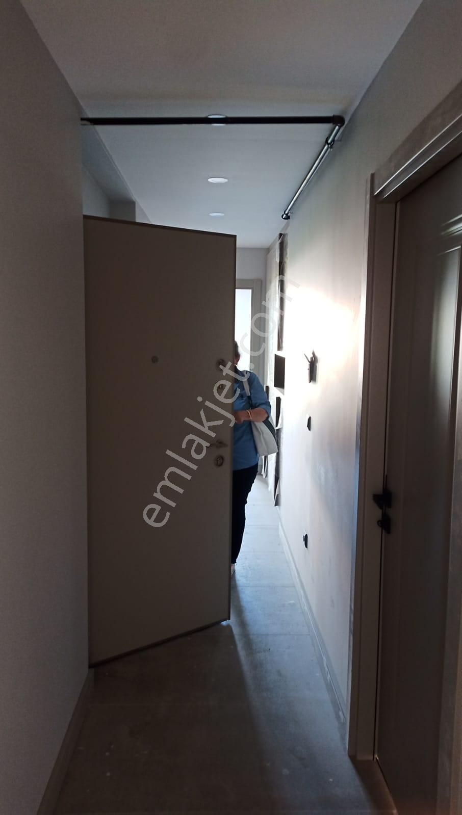 Kartal Çavuşoğlu 2+1 Kombi Asansör Salon+açık Mutfak - Görsel 17