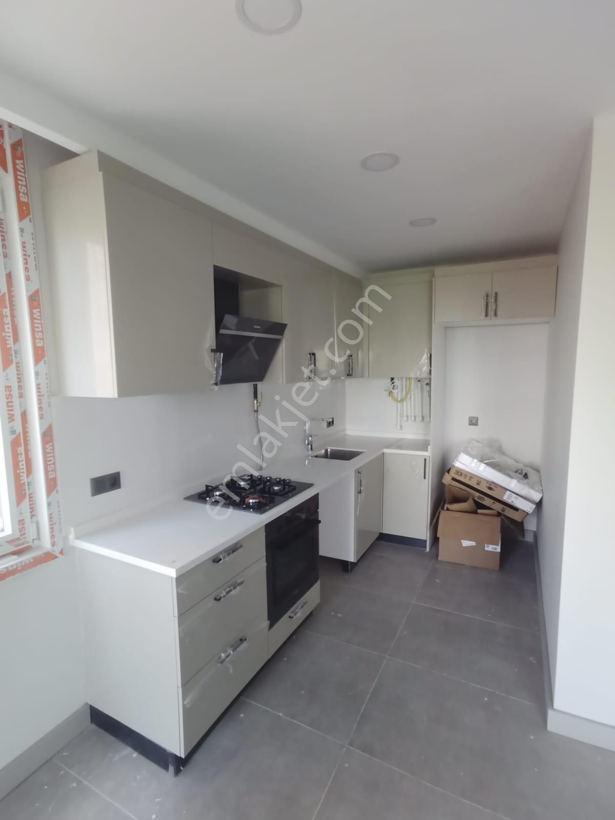 Kartal Çavuşoğlu 2+1 Kombi Asansör Salon+açık Mutfak - Görsel 11