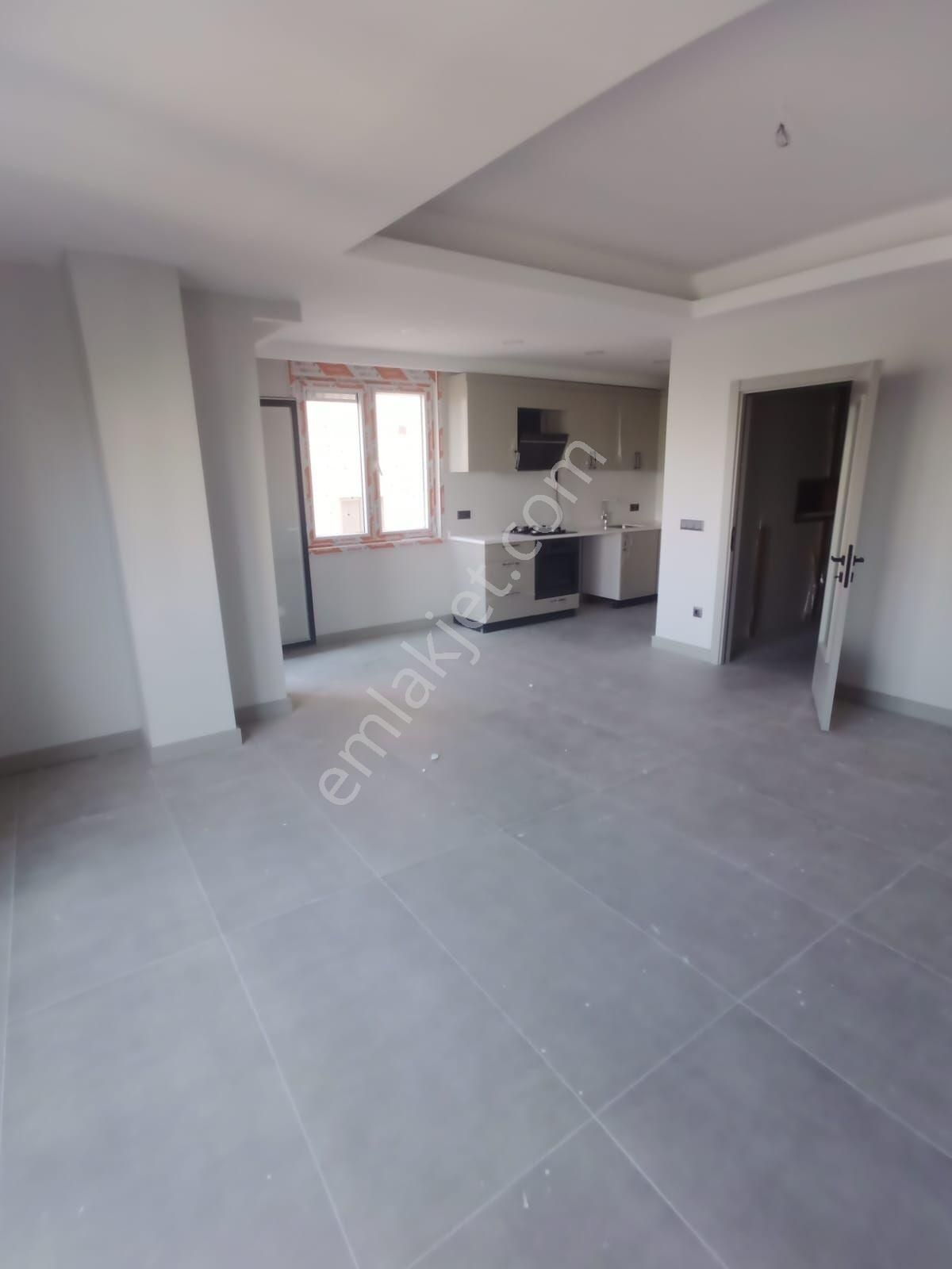 Kartal Çavuşoğlu 2+1 Kombi Asansör Salon+açık Mutfak - Görsel 15