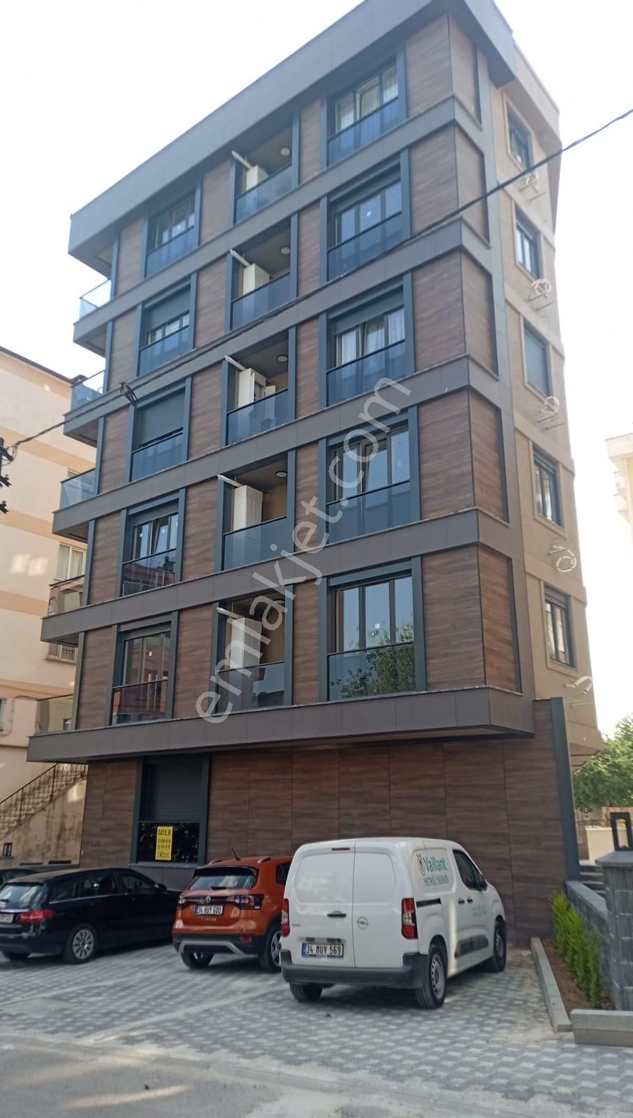 Kartal Çavuşoğlu 2+1 Kombi Asansör Salon+açık Mutfak