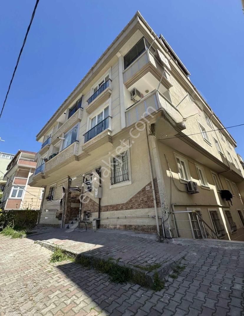Halkalı Merkez 10 Yıllık Binada 3 Katlı Dubleks 3+2
