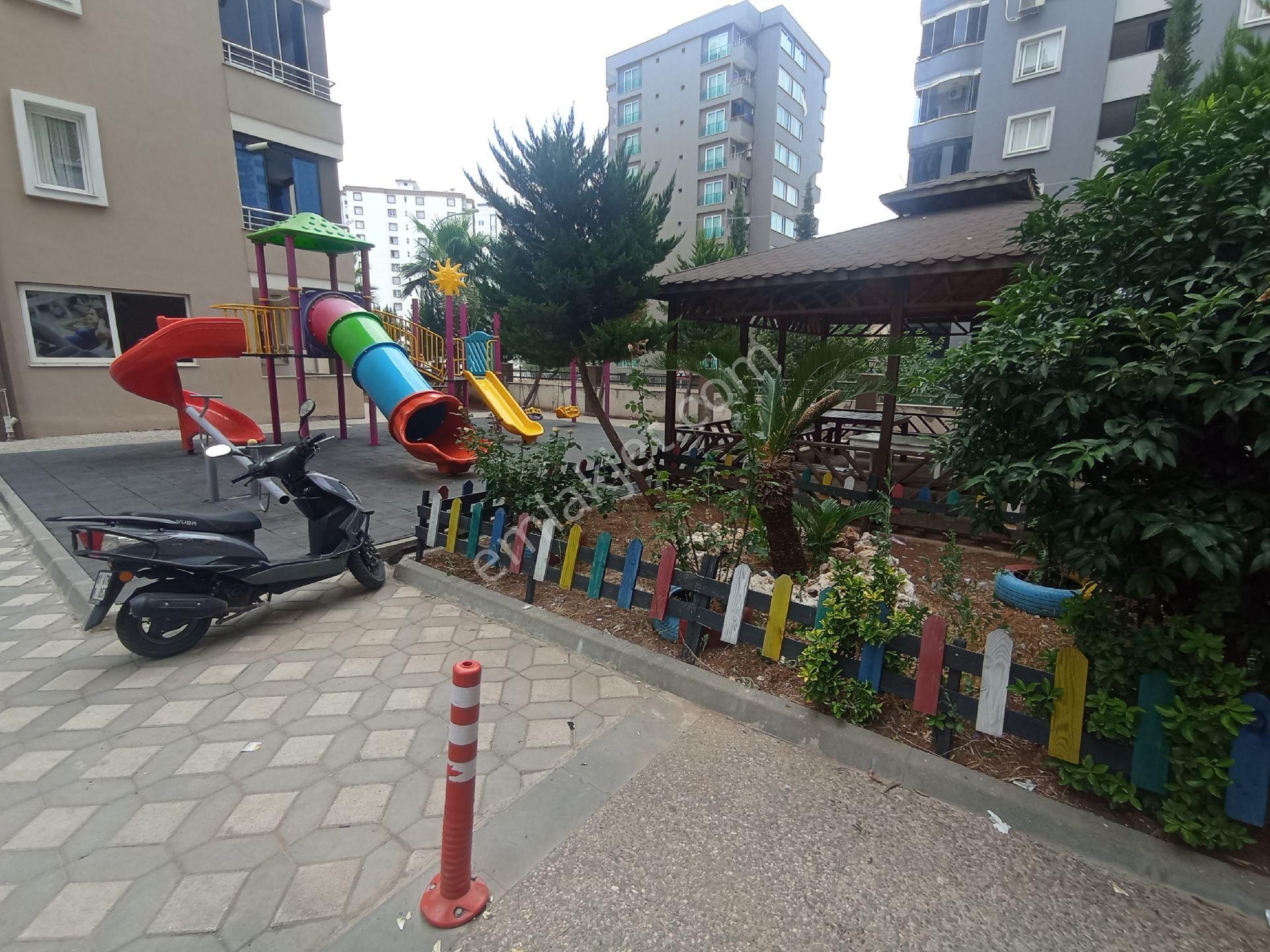 2000 Evlerde 24 Saat Güvenlik Seçkin Sitede Temiz Lüks Daire