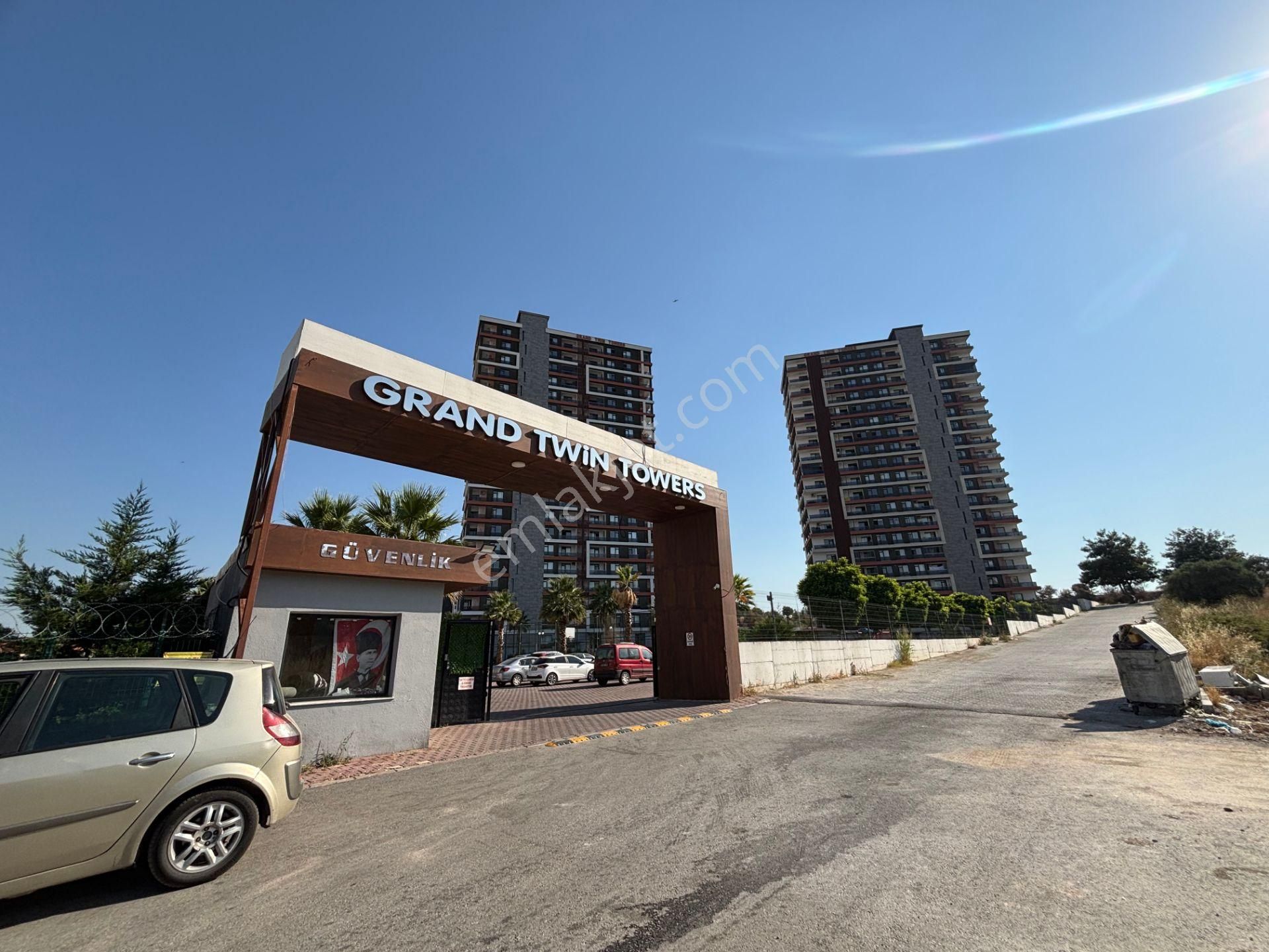 Turpa Lotustan Grand Towers Bloklarında 3+1 Satılık Daire