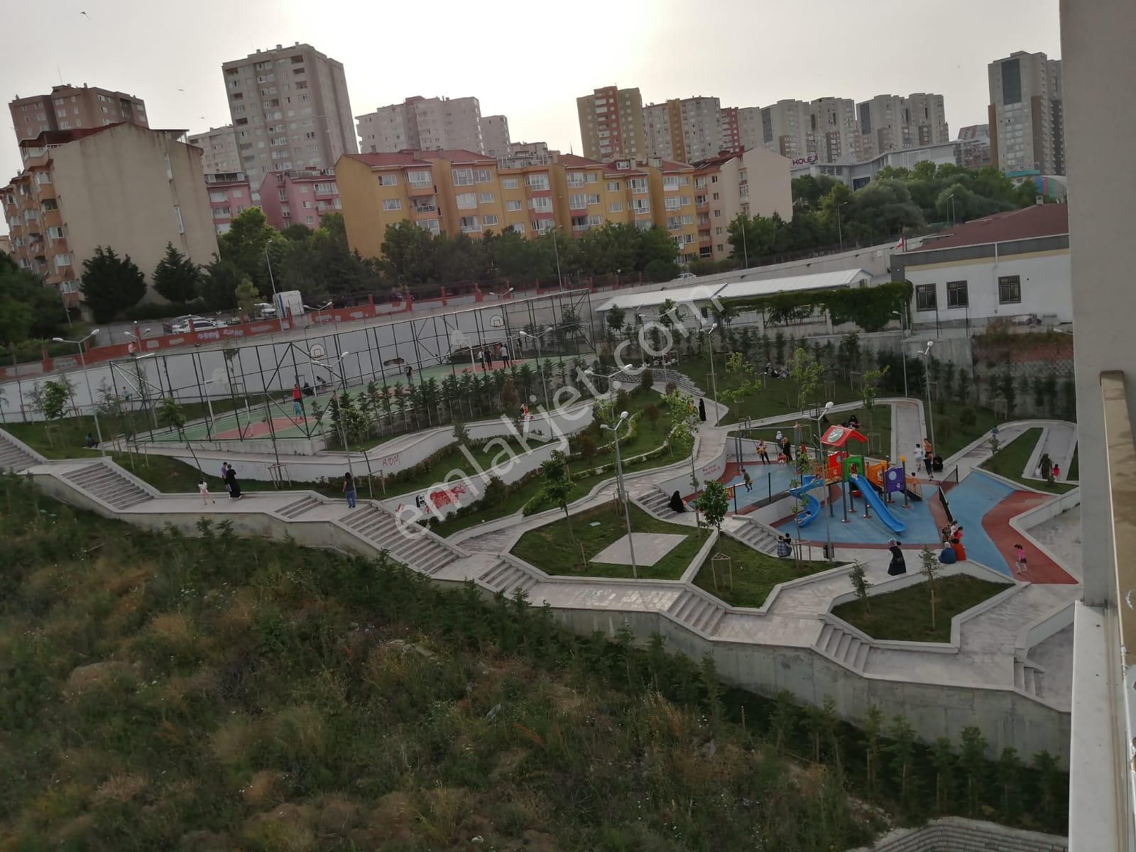 Marmarapark Avm Yanında Güzelyurt Rezidansta 1+1 Balkonlu Kiralık Daire