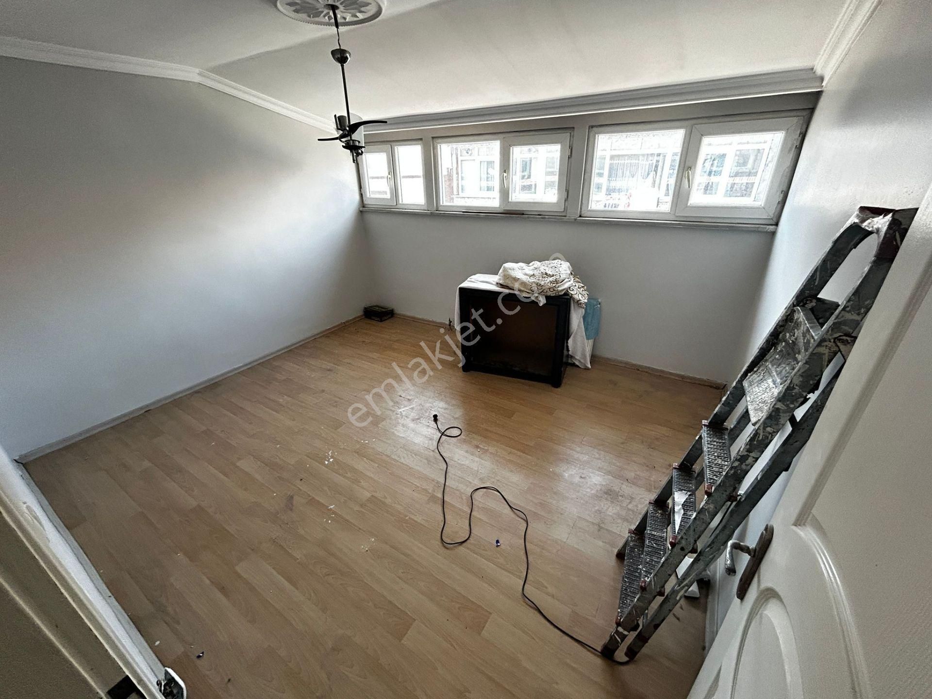 Aydın İnş. İsmetpaşa Mah 2+190m2 Çatı Kat
