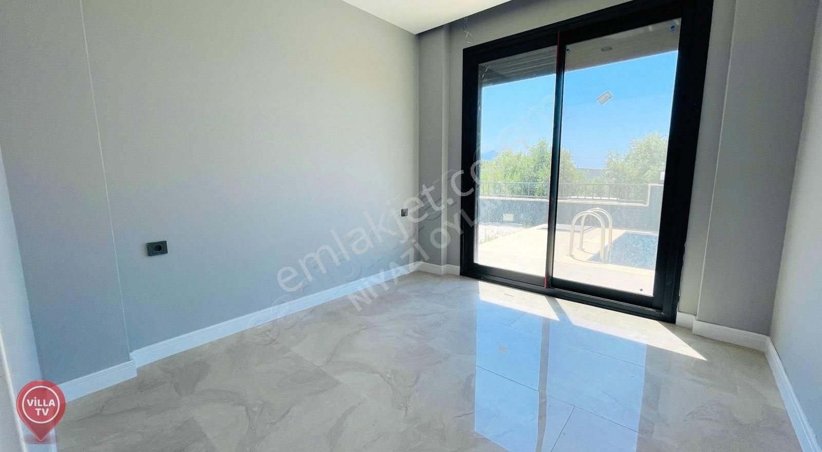 Kuşadası Davutlarda Satılık 4+1 Müstakil Deniz Manzaralı Villa - Görsel 7