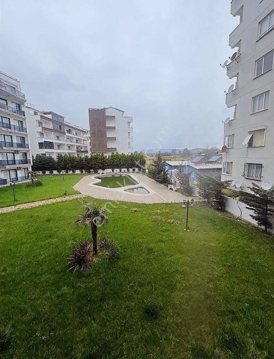 Havuzlu Sitede Temiz Eşyalı Daire - Görsel 16