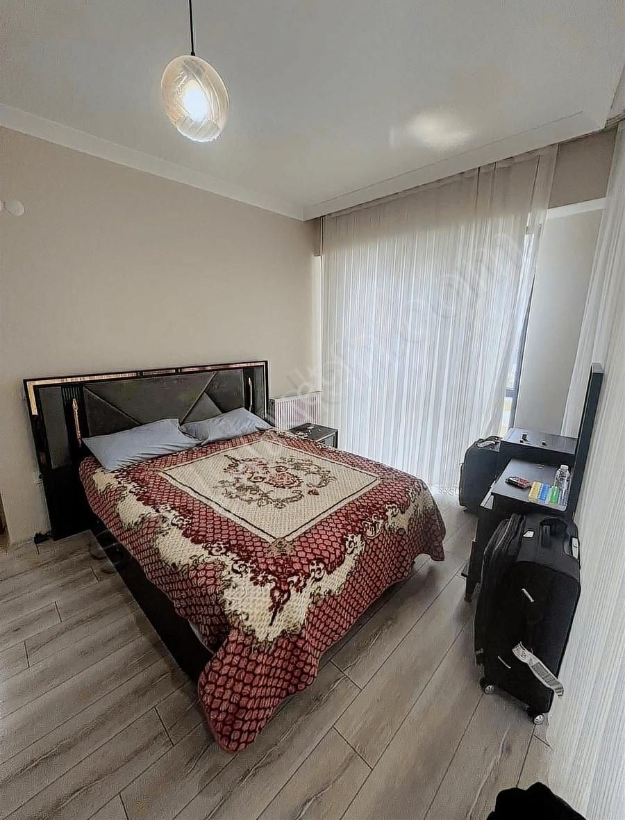 Havuzlu Sitede Temiz Eşyalı Daire - Görsel 6