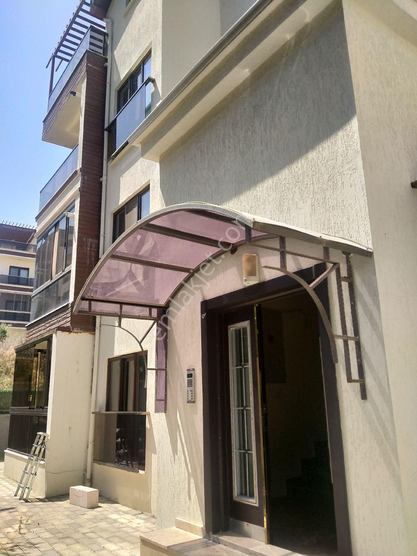 Kayapada Satılık Lüks 4+1 Bahce Dubleksi