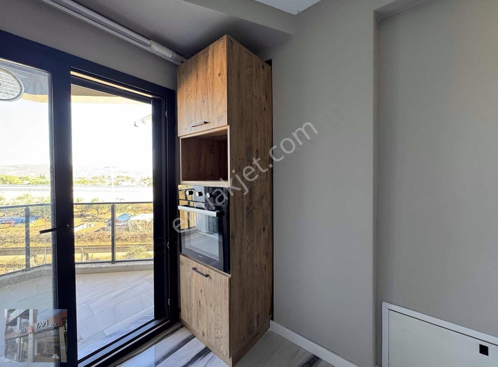 Ata Yapıdan Fatihte 3+1 Kiralık Arakat Daire