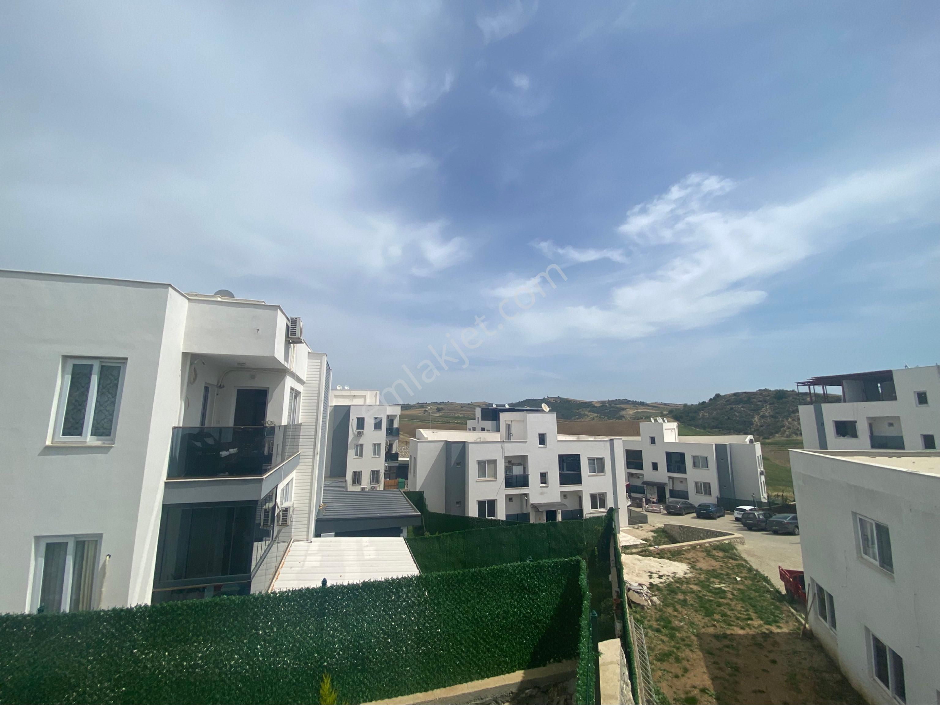 İz’den 100 M Bahçeli Yatay Mimari Site Konsept - Görsel 2