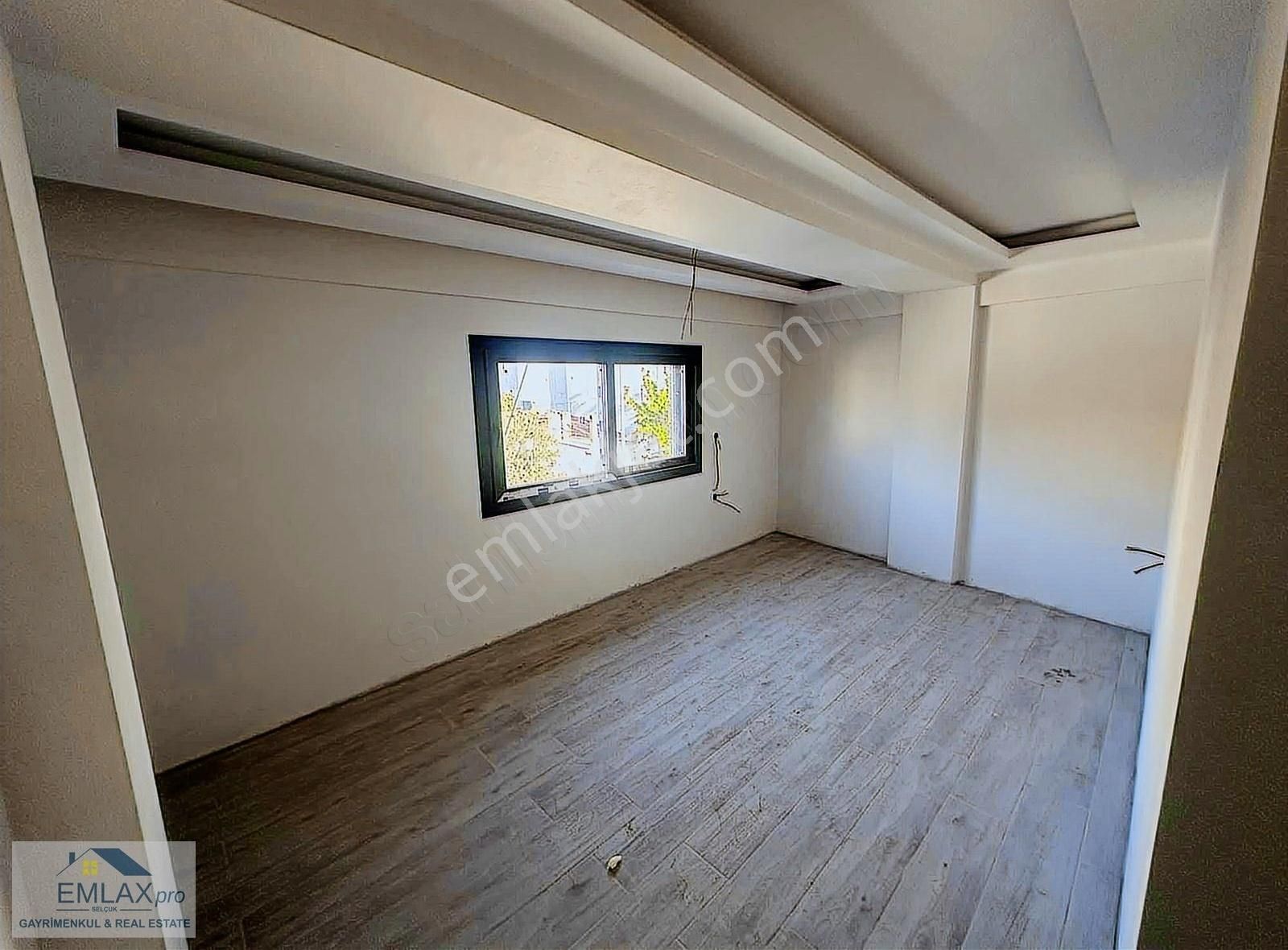 Selçuk Satılık 3+1 Sıfır Daire Yerden Isıtmalı Çift Cephe