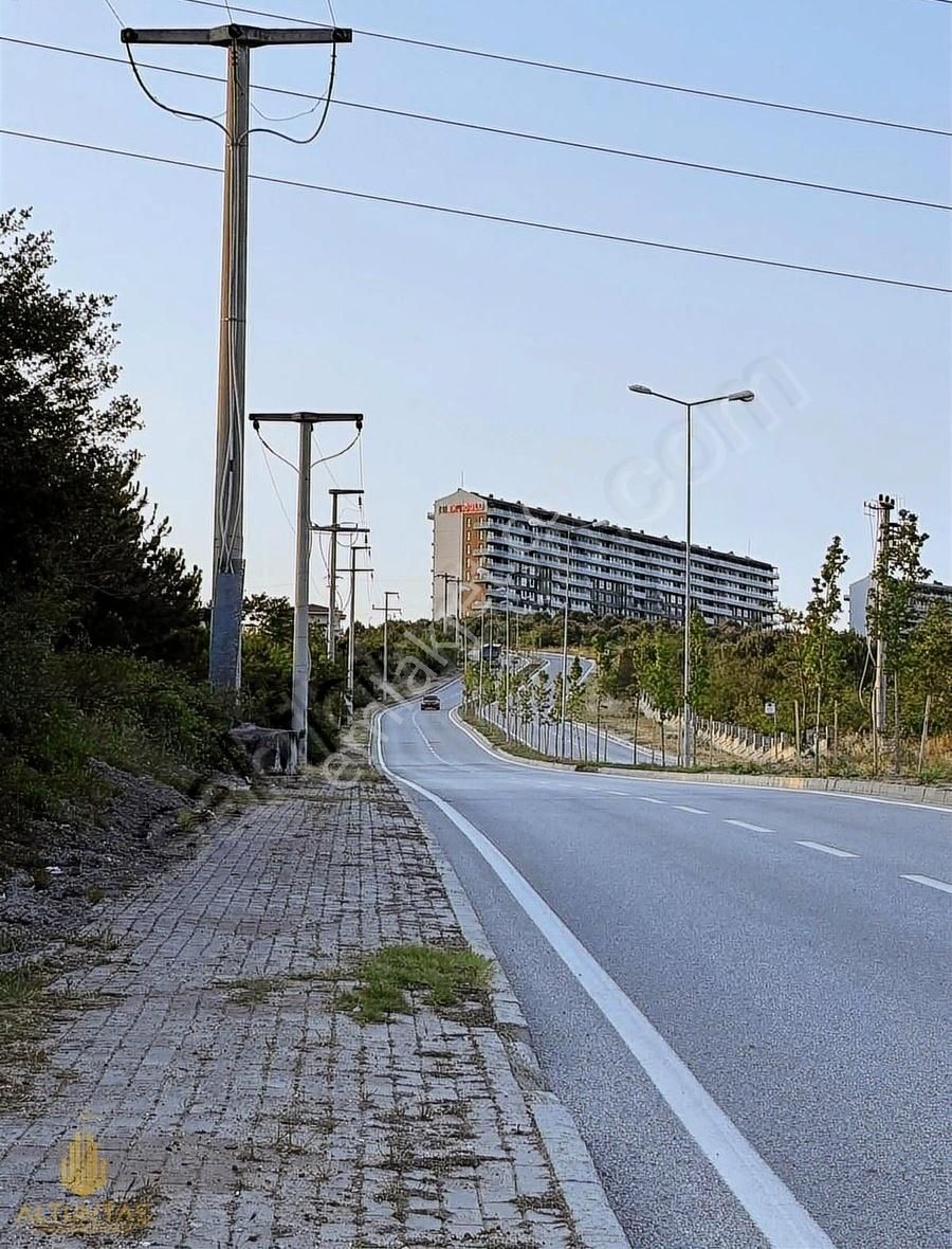İzmit Akpınar Arızlı Toki Konutlarında 2+1 Arakat Daire