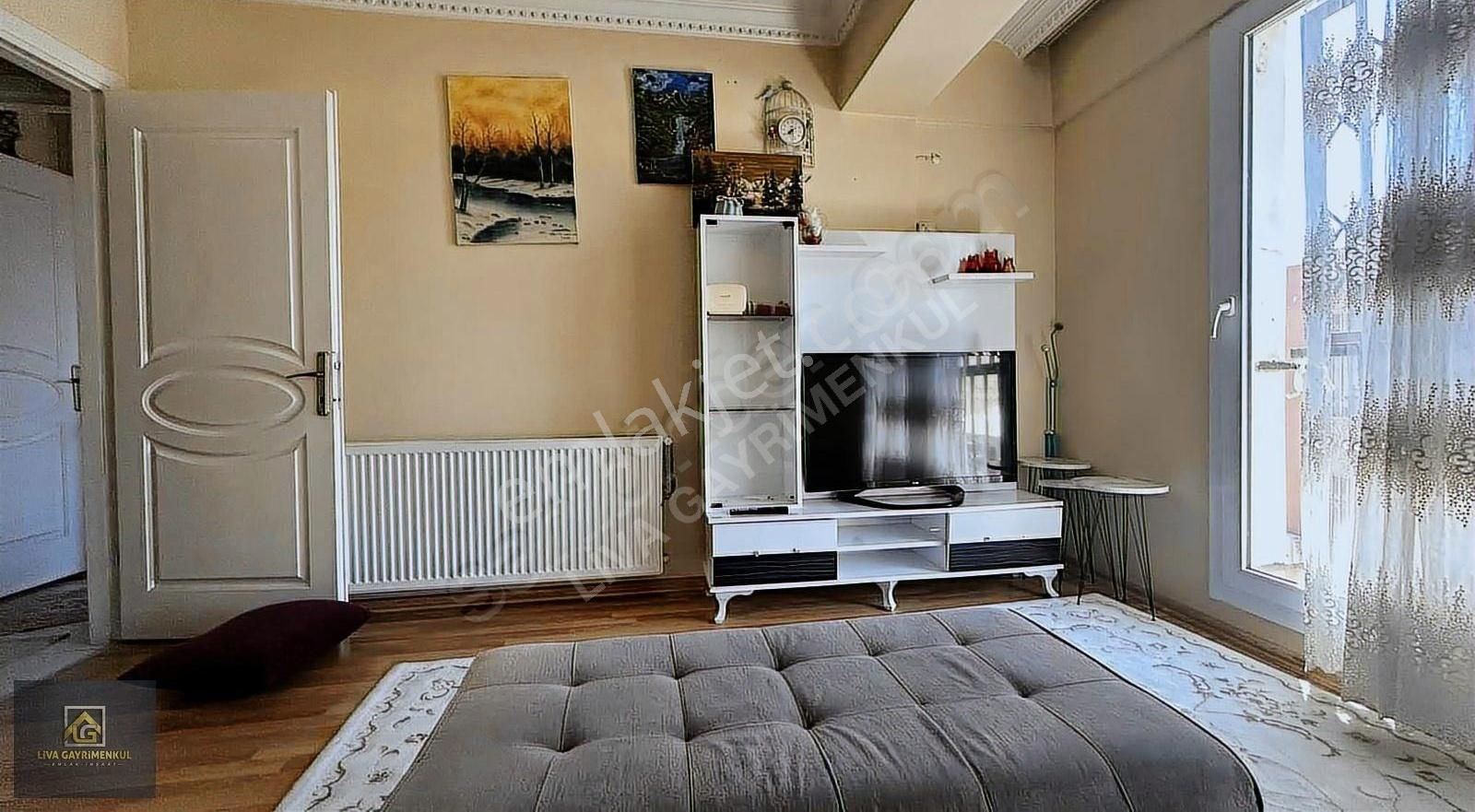 Kiralık 2+1 Eşyalı Buca Çamlık Mahallesinde Daire