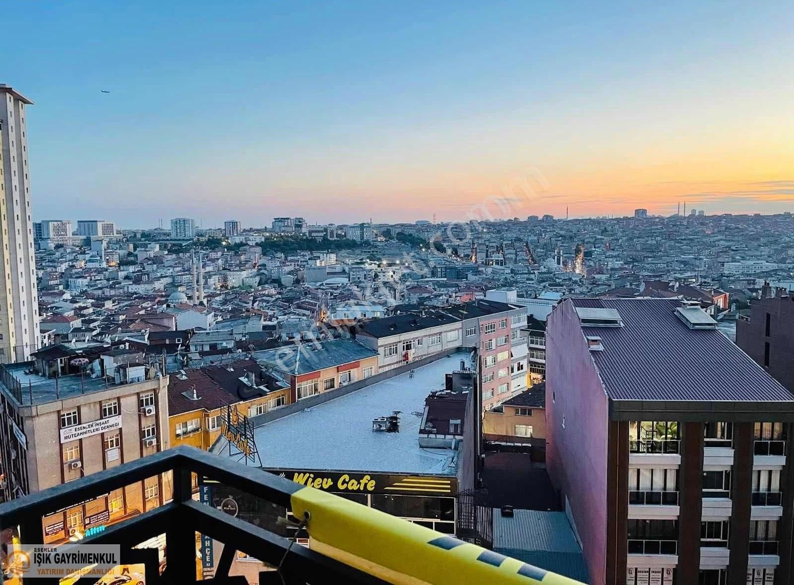 Işık Emlaktan Satılık Dört Yaka Sitesinden 2+1 Daire