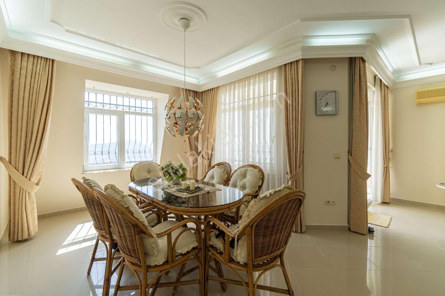 Alanya'da Antik Kent Sitesi'nde Satılık Manzaralı 3+1 Dubleks Daire - Görsel 10