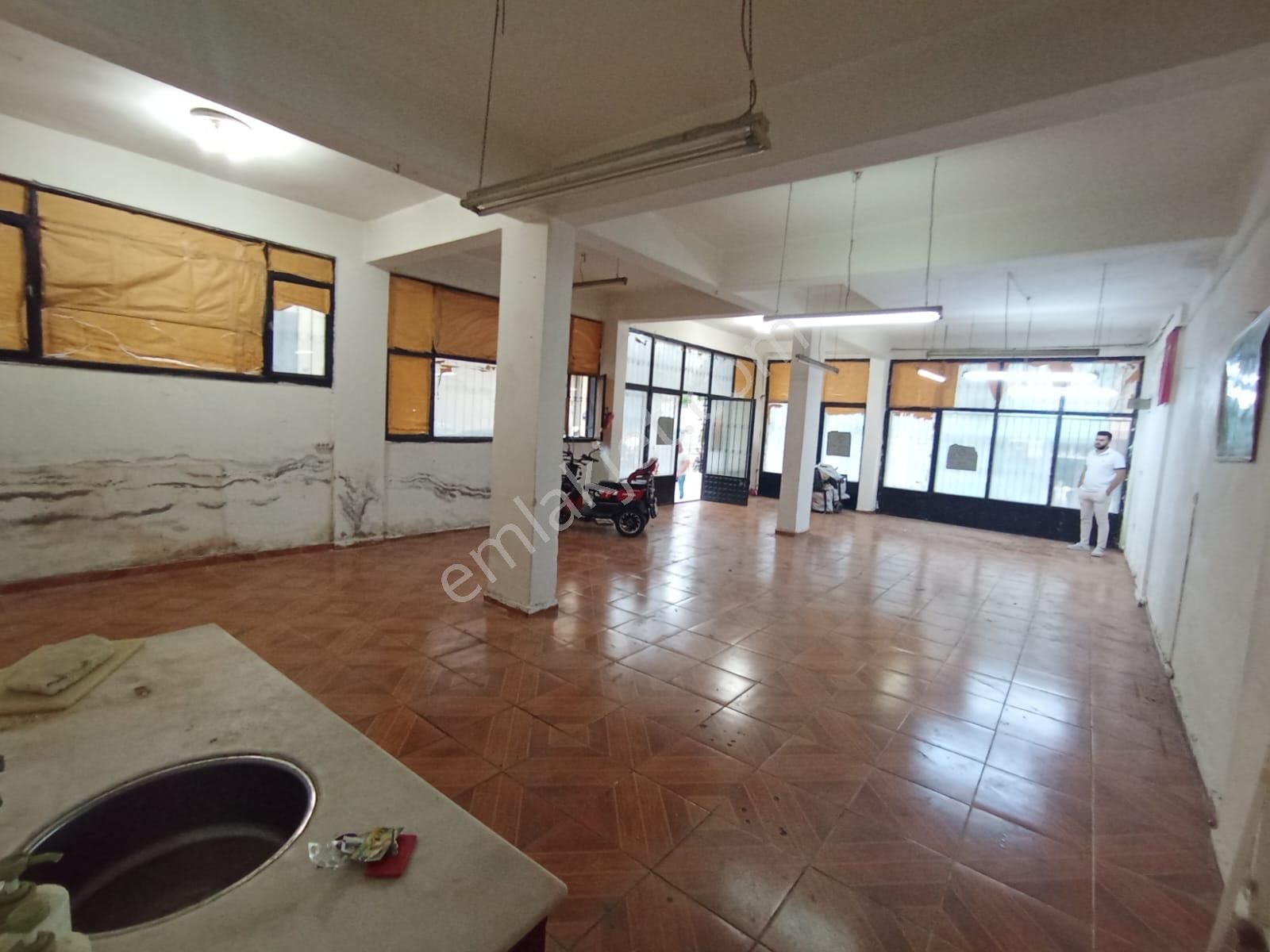 Karabağlar Yunus Emre Mah.. Elektrik Suyu Olan 95 M2 Kiralık Dükkan - Görsel 10