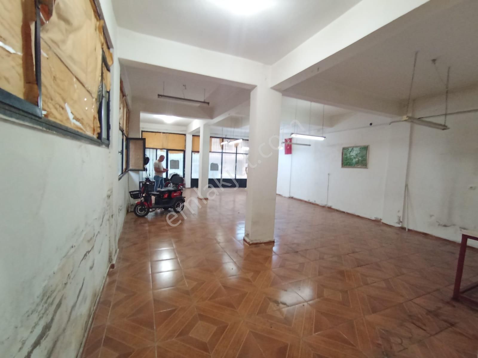 Karabağlar Yunus Emre Mah.. Elektrik Suyu Olan 95 M2 Kiralık Dükkan - Görsel 12