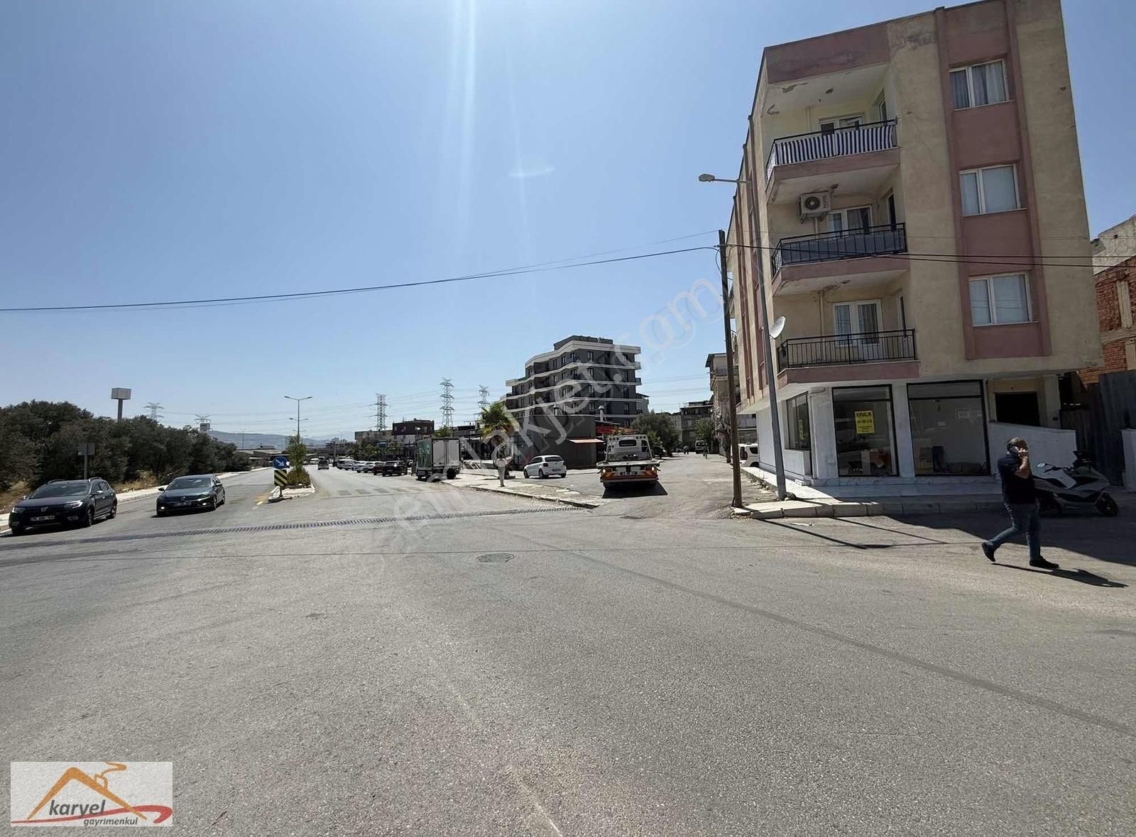 Cadde Cepheli Yeni Tadilatlı Her İşe Uygun Köşe Cepheli Dükkan