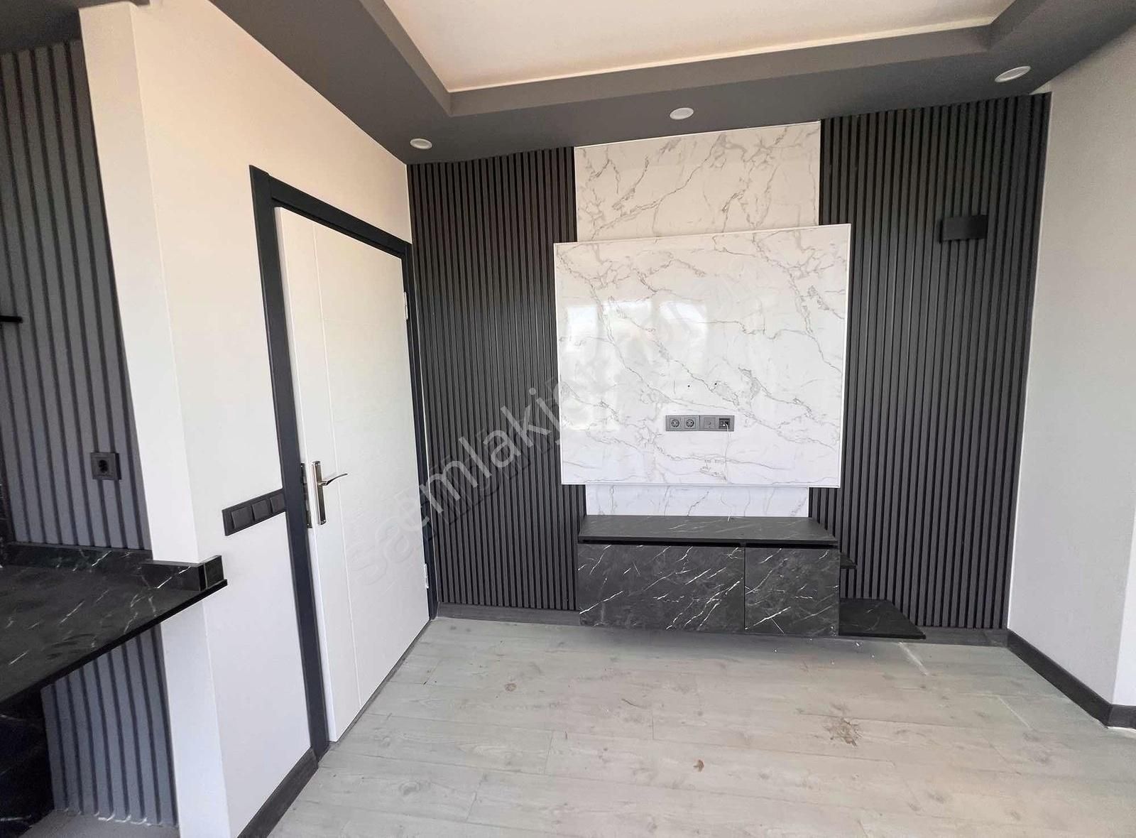 Aile Apartmanında Önü Açık Ferah