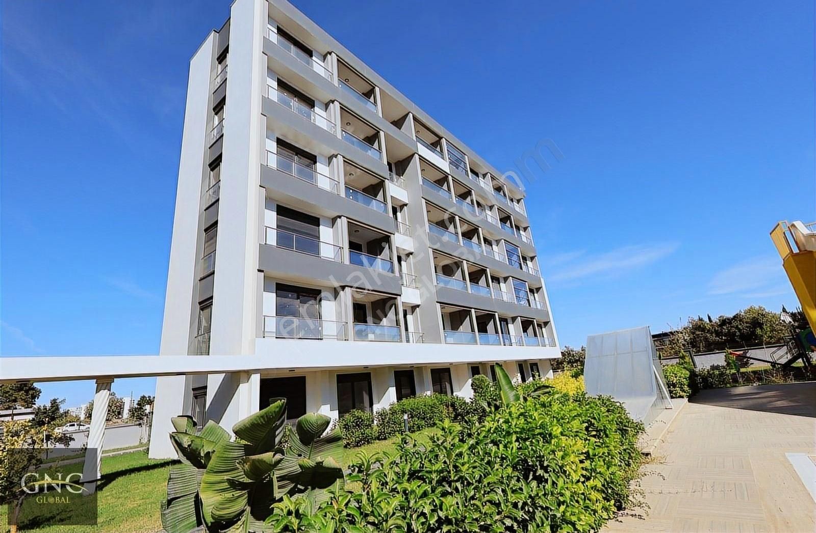 Altıntaş'ta Aqua Havuzlu Lüks Sitede Katta 1+1 Satılık Daire