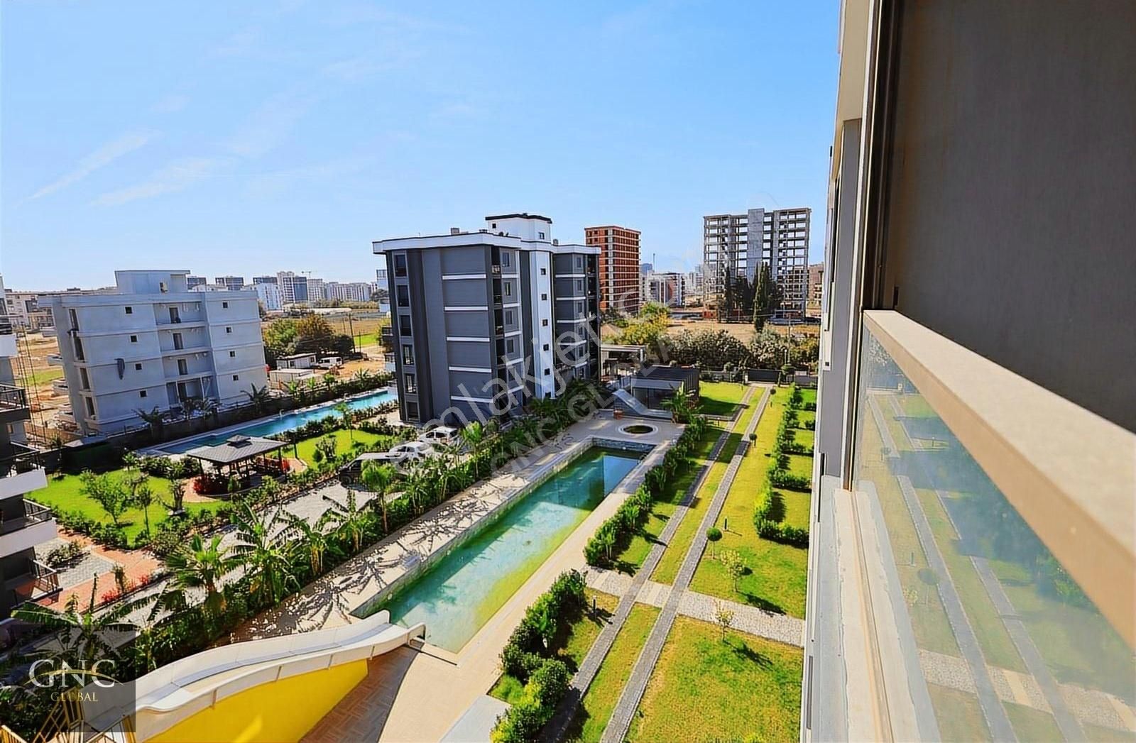 Altıntaş'ta Aqua Havuzlu Lüks Sitede Katta 1+1 Satılık Daire - Görsel 2
