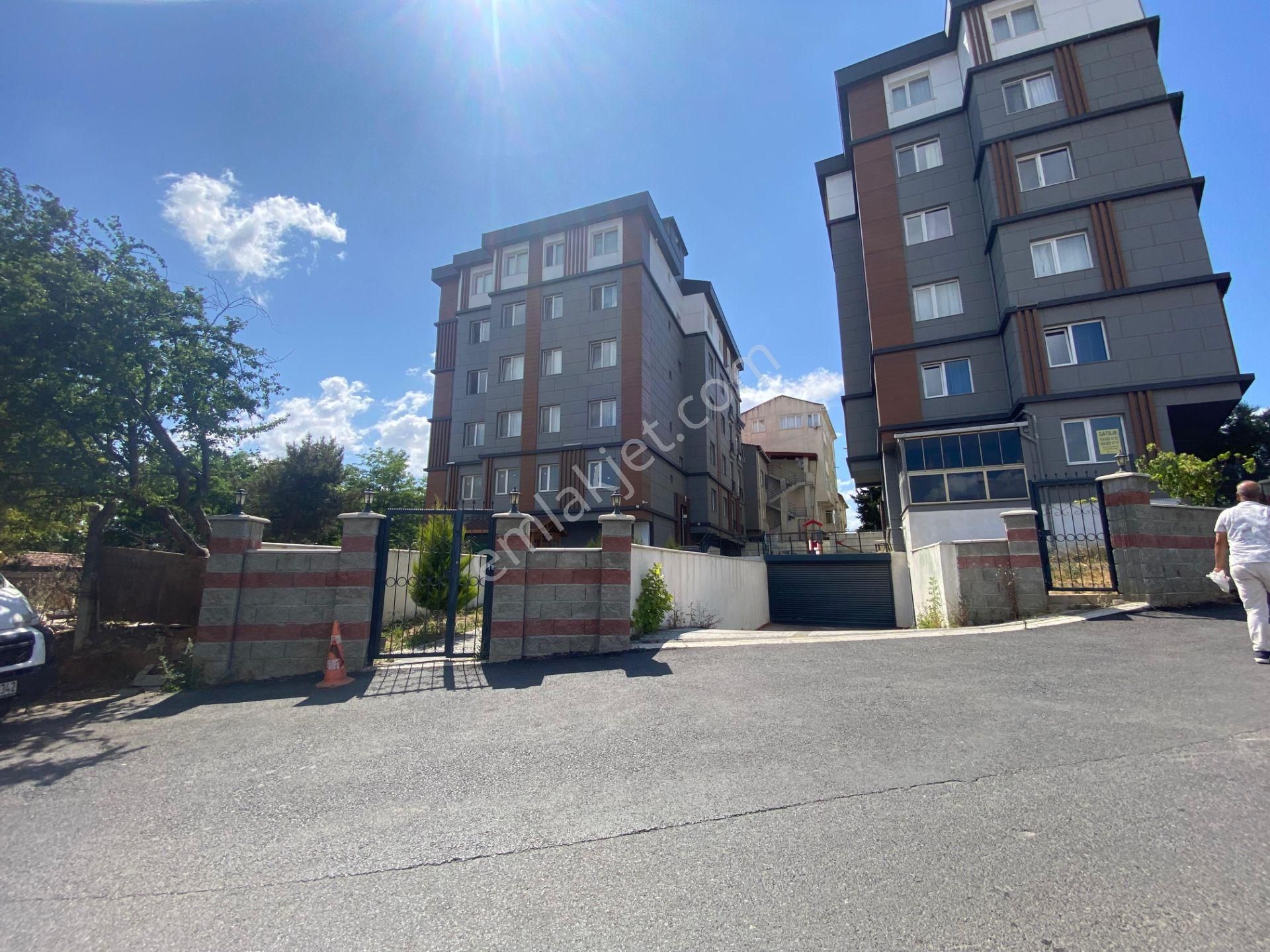 Sancaktepe Butik Site İçinde Otoparklı Yenı Bınada Satılık 2+1