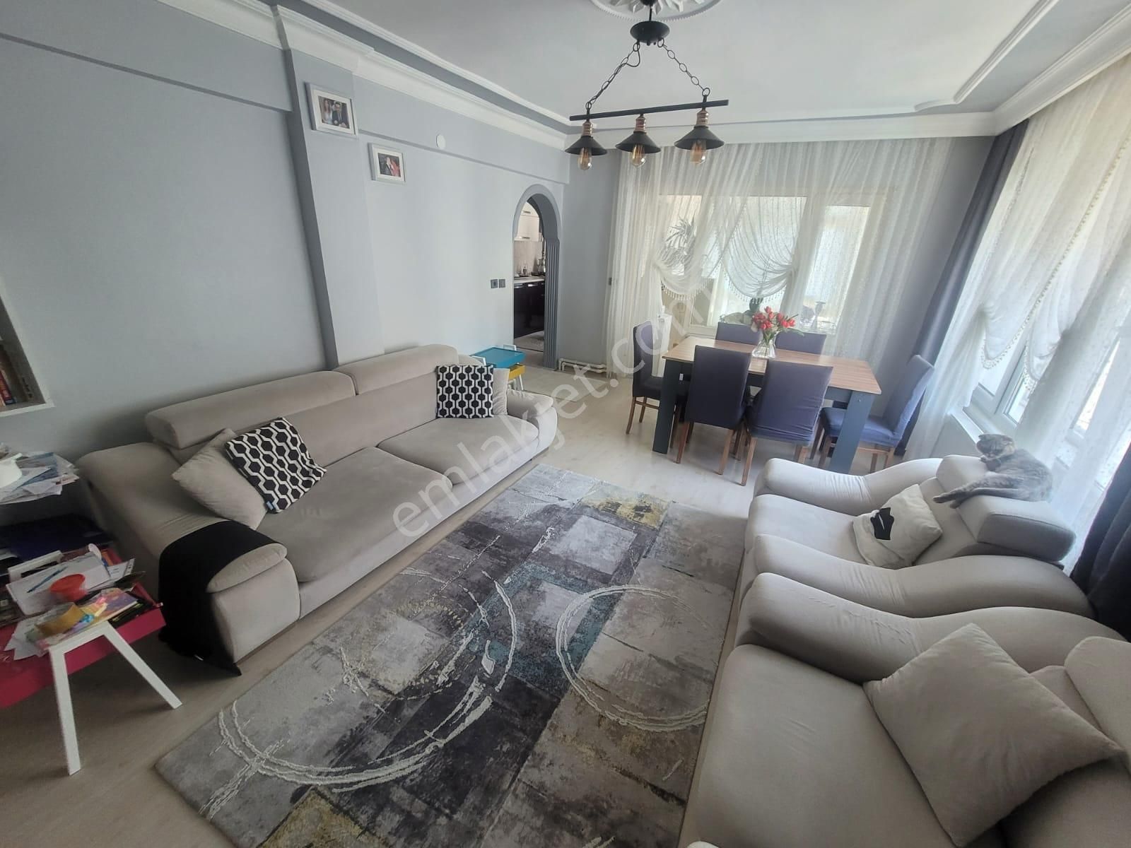 Delux'den Hürriyet Mah.'de Cadde Üzerinde Satılık 3+1 Daire