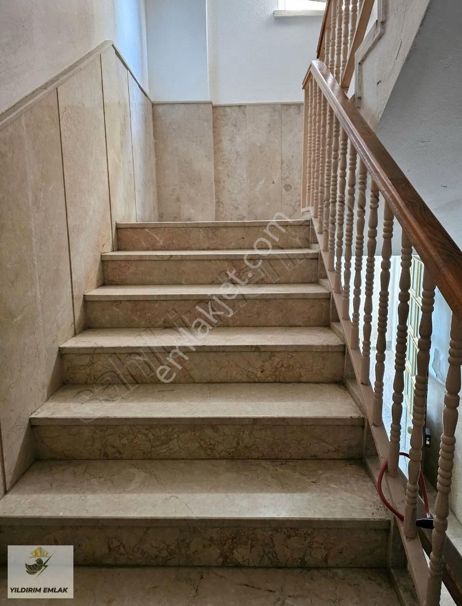 Yıldırım Emlak'tan Gazide 4+1 Özel Yapım Teraslı Kılerlı Dublex - Görsel 5