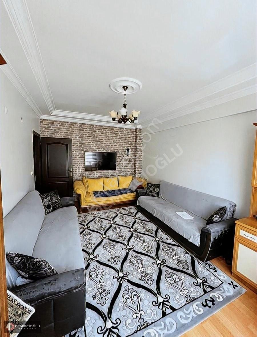 Bahçelievler/4+1/tramvay Hattı/eşsiz Konumda/lüx Satılık Daire