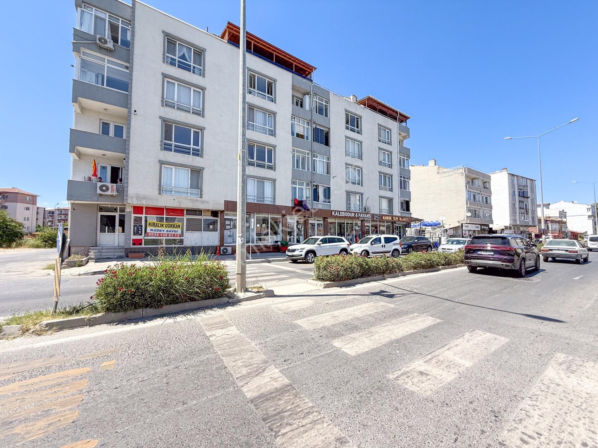 Altınova'da Cadde Üstünde Geniş 3+1 Satılık Daire - Görsel 5