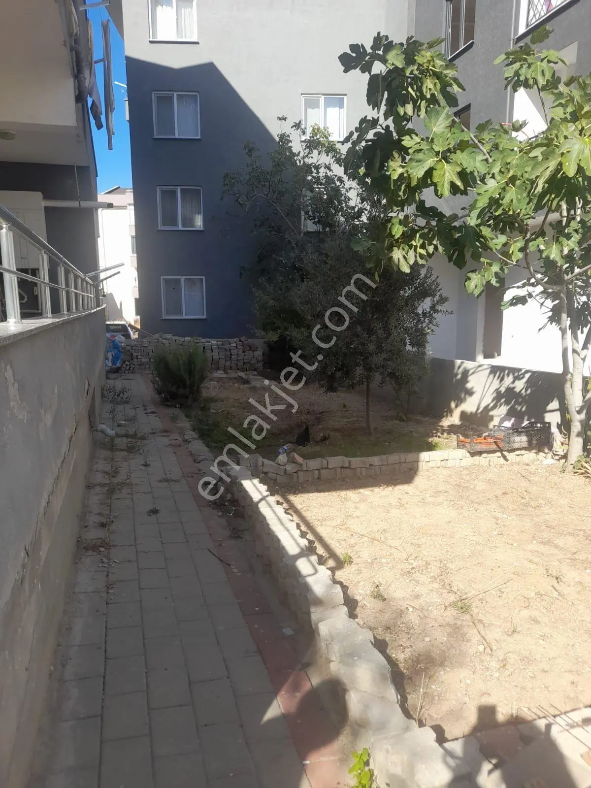 Kepez Cumhuriyet Mah. 74 M²geniş 1+1 Kiralık Daire - Görsel 3