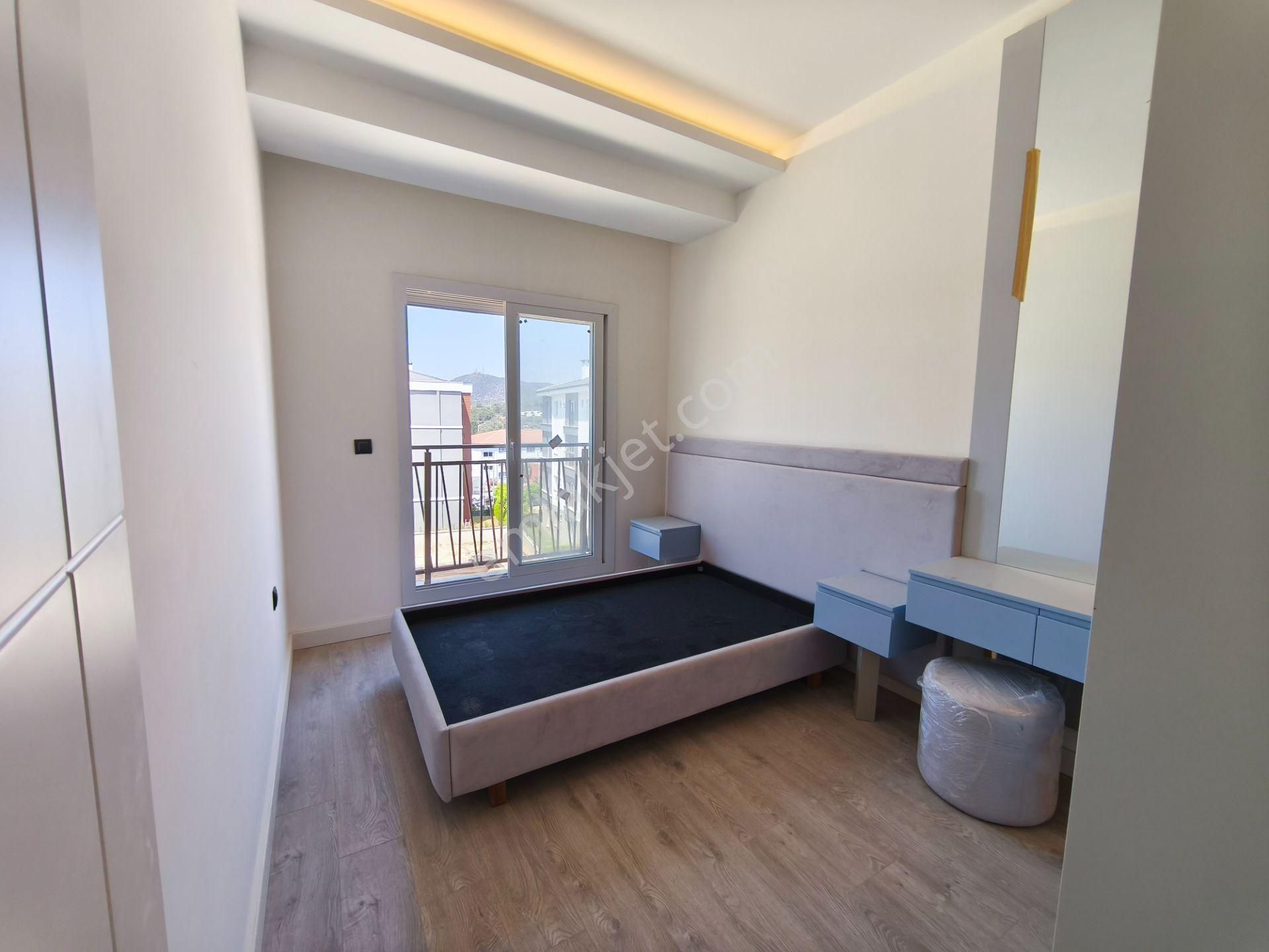 Kuşadası'nda Satılık 3+1 Sıfır Daire - Görsel 19