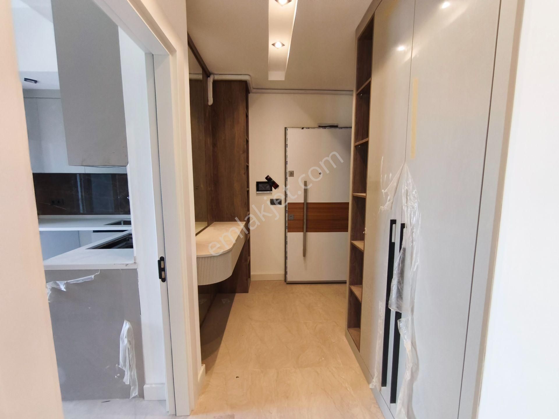 Kuşadası'nda Satılık 3+1 Sıfır Daire - Görsel 24