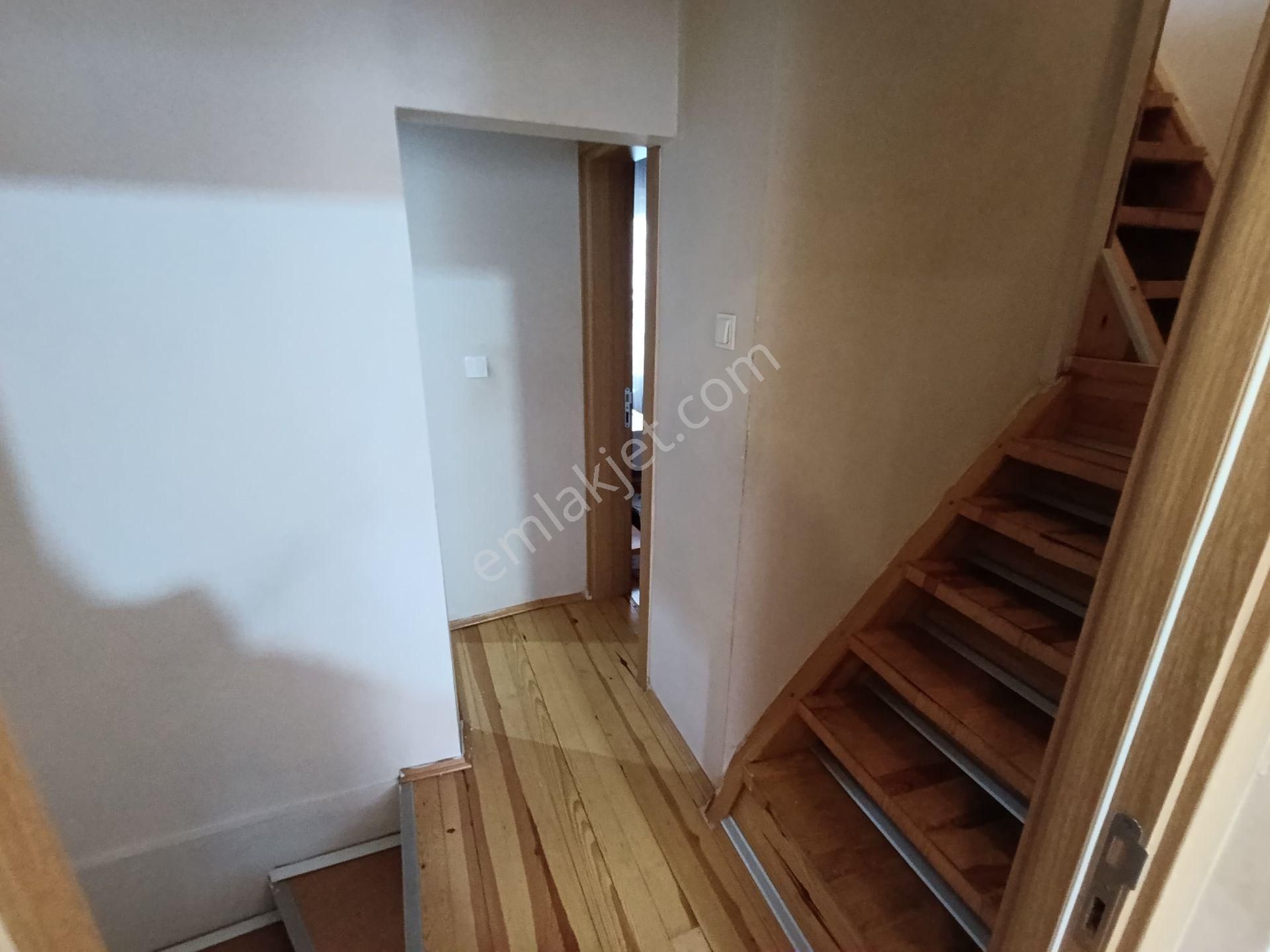 Nüans'tan Fatih Yedikule'de Satılık 3 Katlı Müstakil Ev - Görsel 2