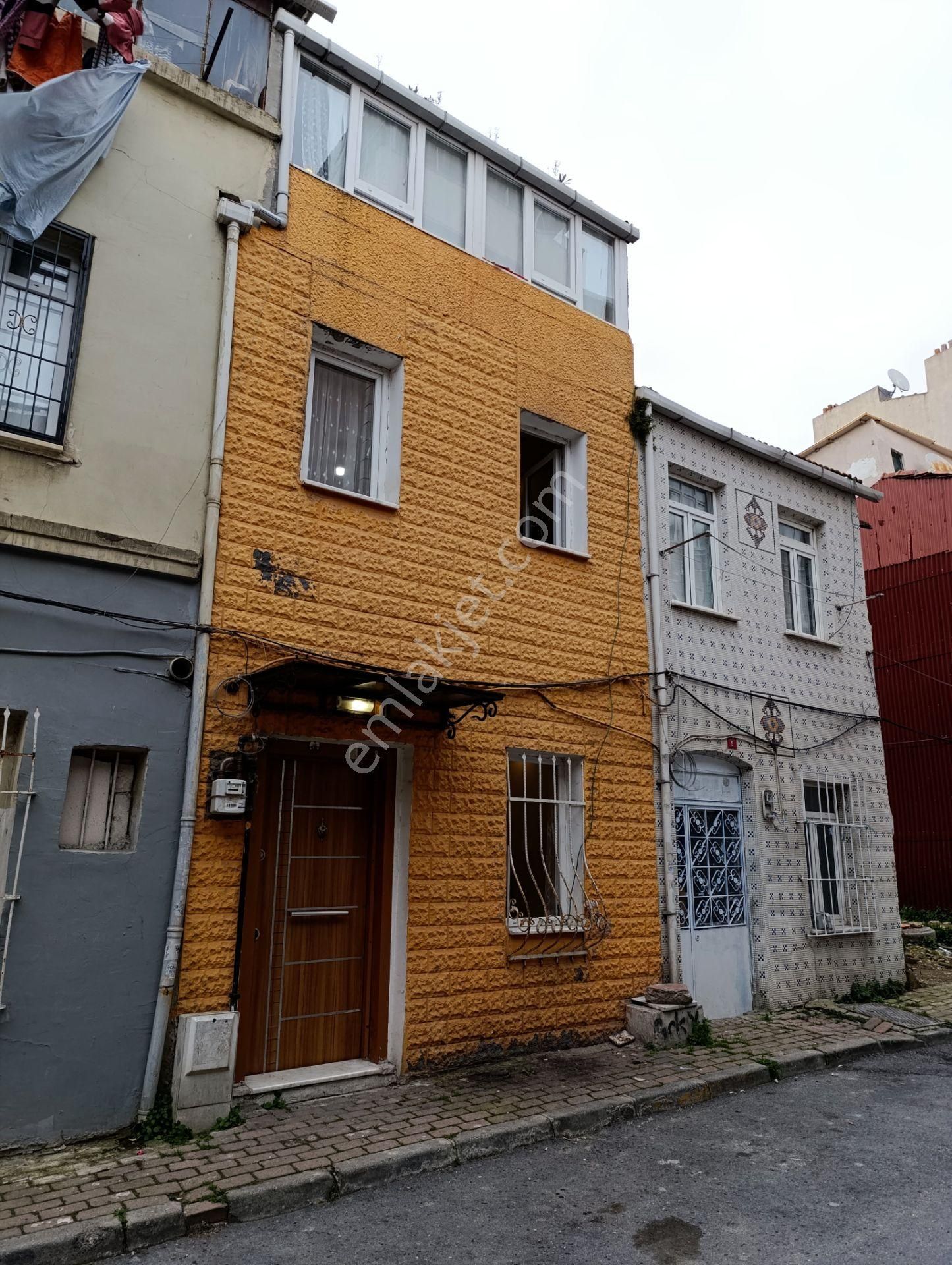 Nüans'tan Fatih Yedikule'de Satılık 3 Katlı Müstakil Ev - Görsel 6