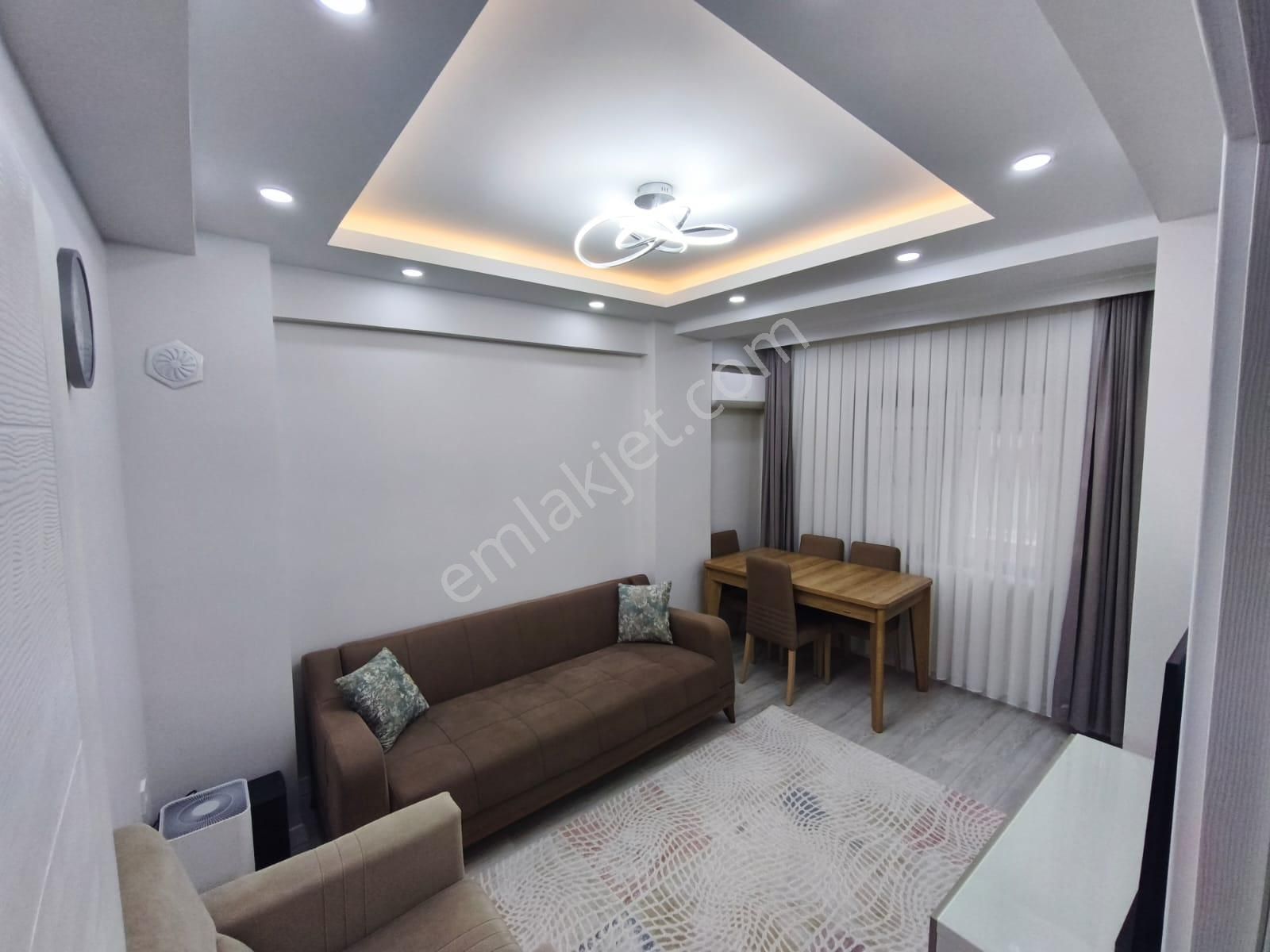 Bayrampaşa Kocatepe Mah. Yüksek Giriş 1 Yıllık 2+1 Daire