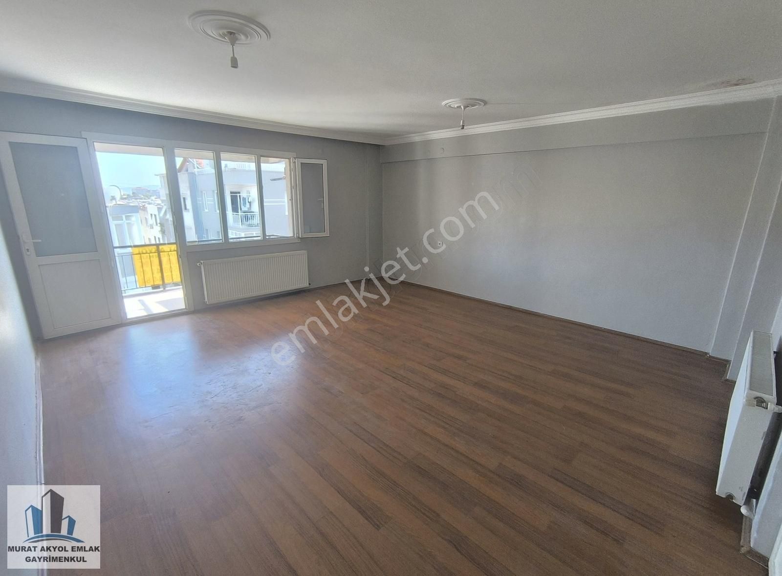 Buca İşçievleri Barış Mah.de 2+1 120m2 Doğalgazlı Kiralık Daire
