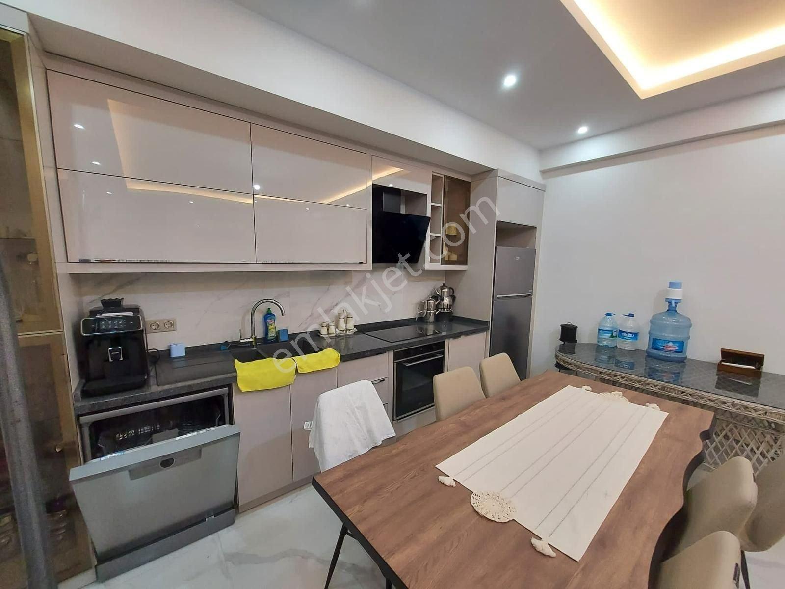 Kuşadası Güzelçamlı Satılık Yeni Geniş Bahçeli Müstakil Villa - Görsel 17