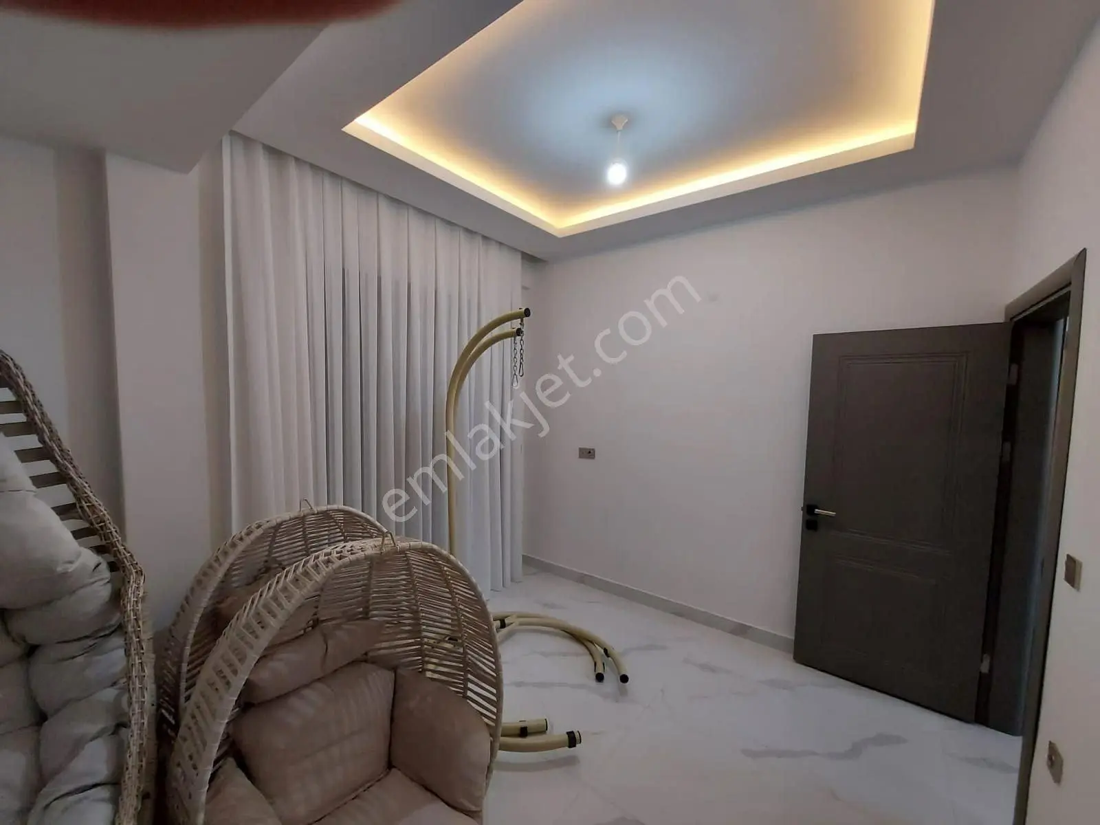 Kuşadası Güzelçamlı Satılık Yeni Geniş Bahçeli Müstakil Villa - Görsel 2