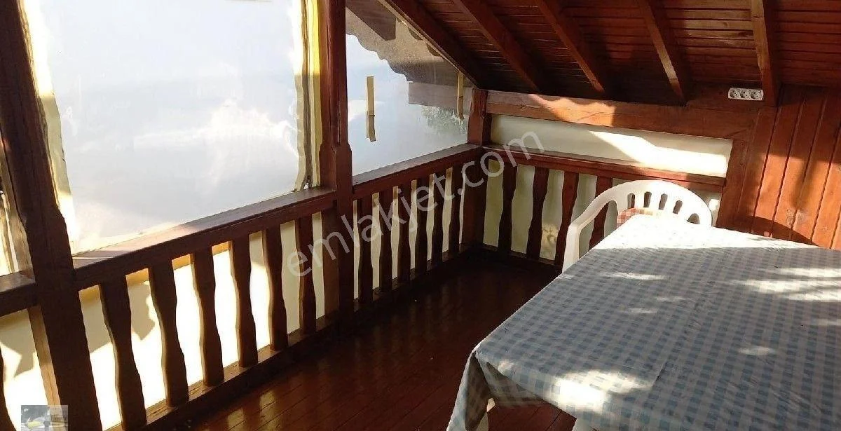 Müstakil 195 M2 Arsa İçinde 4+1 165 M2 Olan Dublex Ev Satılık... - Görsel 2