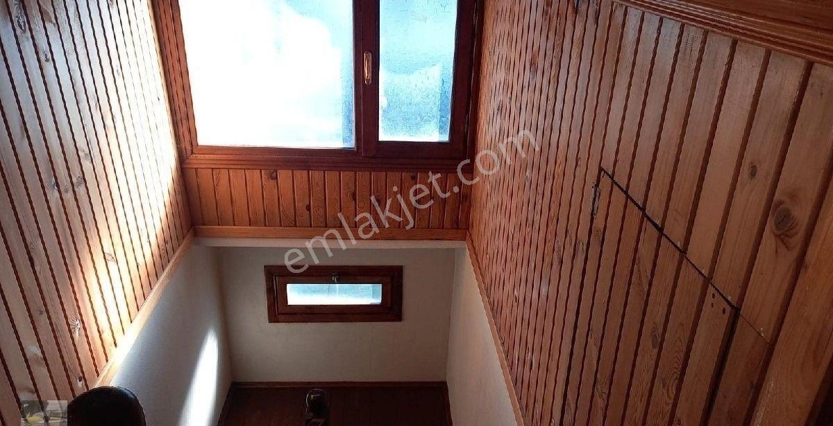 Müstakil 195 M2 Arsa İçinde 4+1 165 M2 Olan Dublex Ev Satılık... - Görsel 33