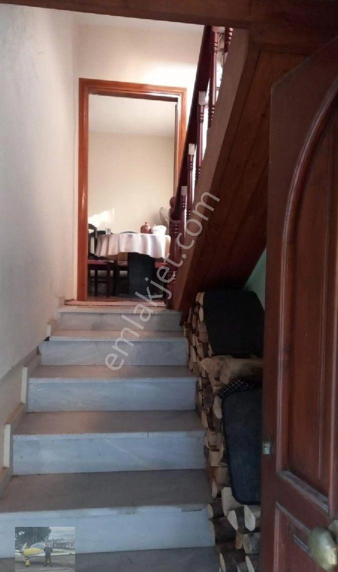 Müstakil 195 M2 Arsa İçinde 4+1 165 M2 Olan Dublex Ev Satılık... - Görsel 9