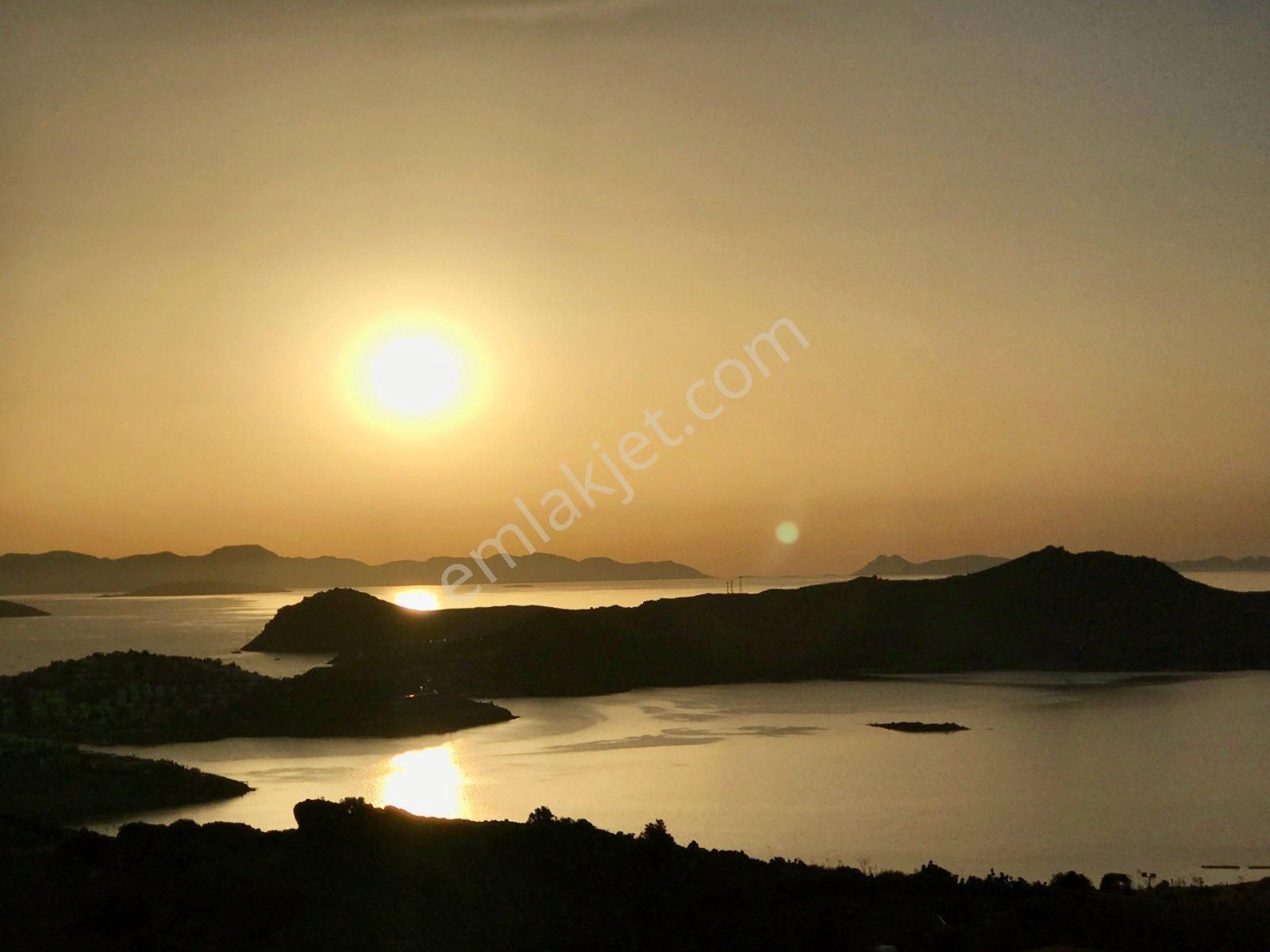 Yalıkavakta Manzaralı Bahçeli Satılık Villa Full Eşyalı Bakımlı - Görsel 4