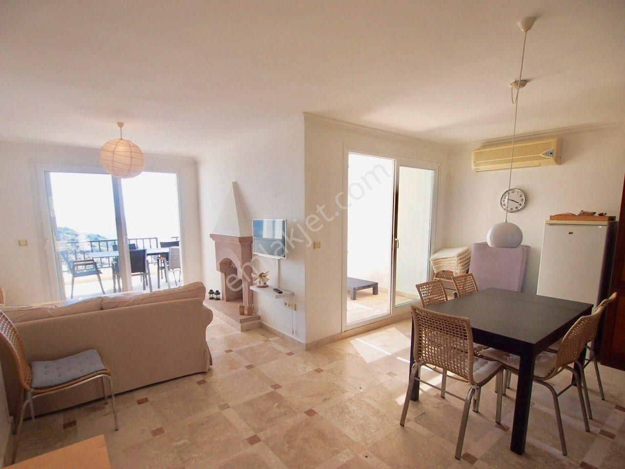 Yalıkavakta Manzaralı Bahçeli Satılık Villa Full Eşyalı Bakımlı - Görsel 3