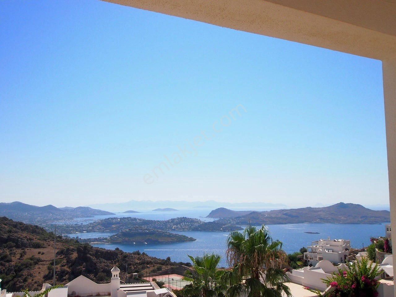 Yalıkavakta Manzaralı Bahçeli Satılık Villa Full Eşyalı Bakımlı - Görsel 2