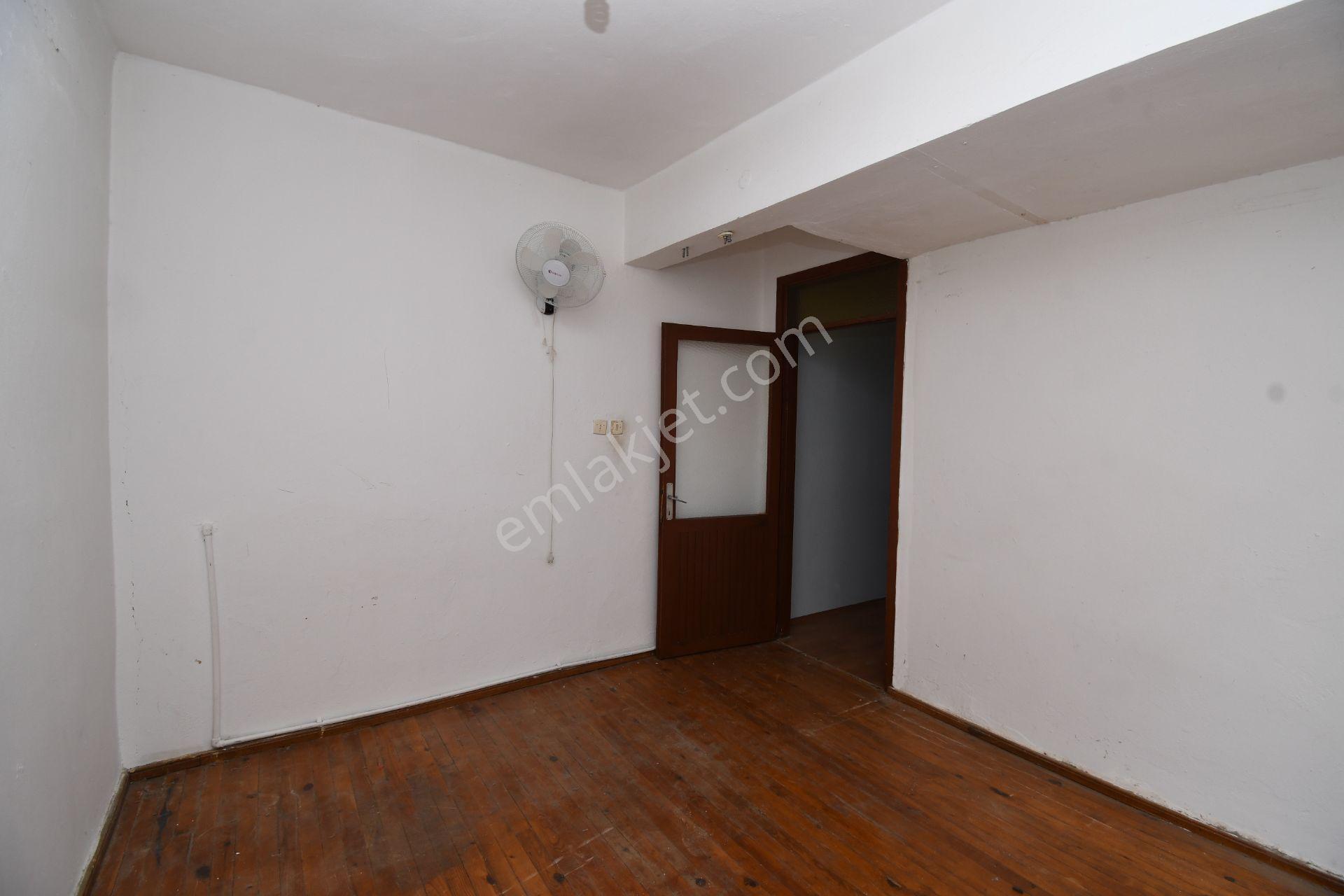 Kuşadası Merkezde - Mükemmel Konumda 2+1 Daire/ofis/dükkân Eşsiz Konum Avantajları - Görsel 15